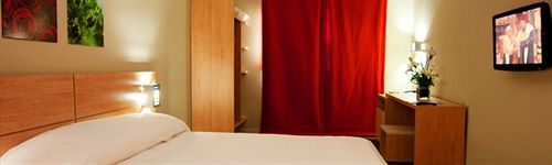 Manzil Hotel